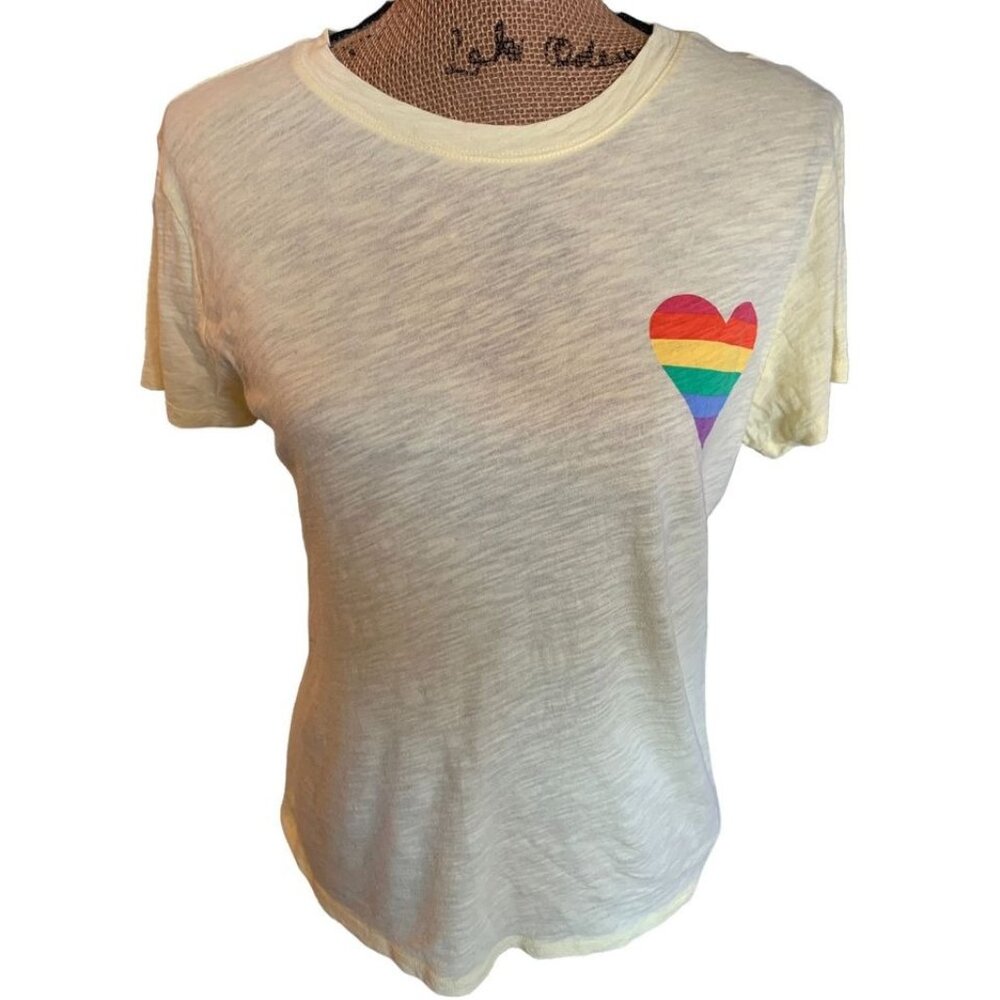 🍒 2/$20 🍒 Yellow Rainbow Heart Lucky Brand T-Shirt sz Small